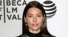 Jessica Biel prekvapila fanúšikov. Pozrite, čo dokáže bez rúk