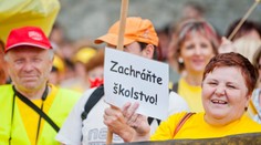 Školskí odborári nepodpísali memorandum o platoch. V hre je aj štrajk