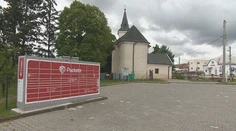 Balíkoboxy sa objavujú už aj na nezvyčajných miestach. Našli sme ich na cintoríne či pri kostoloch