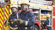 Pri požiari skladu propán-butánových fliaš zahynul jeden človek