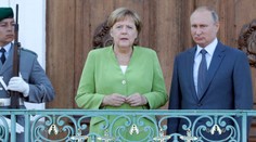 Merkelová telefonovala s Putinom; hovorili aj o plynovode Nord Stream 2