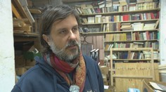 Tomáš počas požiaru v Banskej Štiavnici pomáhal iným, no takmer prišiel o svoj antikvariát