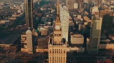 Platy Poliakov sú najvyššie v celej V4-ke. Slovensko je stále na chvoste