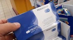 Poľský obchodný reťazec predstavil novinku. Ľudia si tam zakúpia test na zistenie protilátok covidu