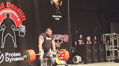 VIDEO: Zdvihol pol tony, prekonal rekord a "explodovala" mu hlava