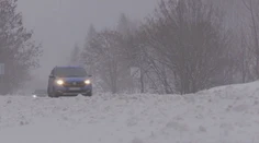 Jazda autom v zime sa vie v sekunde zmeniť na horor. Odborník prezradil tipy, ktoré môžu zachrániť život