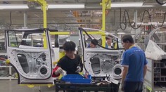 EÚ uvalí masívne clá na dovoz čínskych elektromobilov. Argumentuje znevýhodnením našich automobiliek