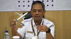 Zistili príčinu pádu indonézskeho lietadla, v ktorom zahynulo 62 ľudí