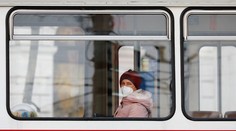 Epidémia v Česku spomaľuje. Pribudlo najmenej nedeľných prípadov od novembra