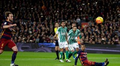 Barcelona zdolala Betis 4:0, uspeli aj oba madridské kluby