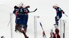 VIDEO: Amerika zdolala Švédov a bez prehry vyhrala skupinu. Slovensko tak v prípade postupu pozná súpera