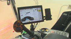 Stoja státisíce eur a jazdia skoro sami. Z kabíny kombajnu sme sa pozreli, ako vyzerá pravá žatva