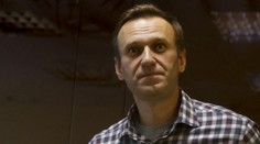 Navaľného telo rodine nevydajú ešte najmenej 14 dní