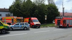 V Ostrave sa zabarikádoval muž s bombou. Polícia ho postrelila