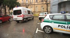Bežný problém vyriešil ručne stručne. Napadol pritom záchranára