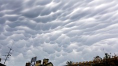 Pripravte sa na teplotný šok. Slovensko o pár hodín zasiahne búrlivé počasie