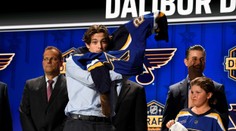 Má špeciálny rituál, na testoch mu dali hrať počítačové hry. Teraz je slovenskou jednotkou draftu 2023