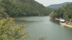 Zákaz kúpania na vyhľadávanej nádrži Ružín. Dôvodom sú nebezpečné baktérie