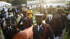 Nezomrel v pokoji a ani tak neodišiel. Pohreb zavraždeného prezidenta Haiti sprevádzali násilnosti