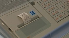 Preženú nás lekári? Platbu z peňaženky možno odmietnu