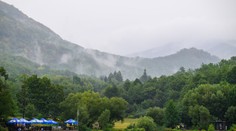Zrážky, hmly aj ochladenie. Babie leto je zatiaľ v nedohľadne