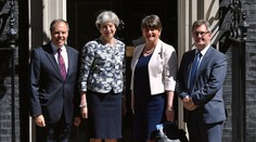 Mayovej menšinová vláda podpísala dohodu s unionistami