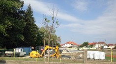 Tragédia v Partizánskom! V areáli školy sa nešťastne zranil muž, neskôr zomrel