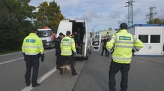 Kontroly pokračujú. ​Premiéri sa však dohodli na postupe, ktorý by mohol opatrenia postupne utlmiť