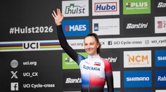 Ušla jej len víťazka Tour de France. Skvelá Chladoňová po parádnom výkone na pódiu a v bielom drese