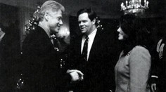 Trump vniesol do kampane Clintonovej manželské problémy