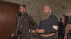 Strieľal po sestre a dobil ju do krvi. Košického dôchodcu súdia pre pokus o vraždu