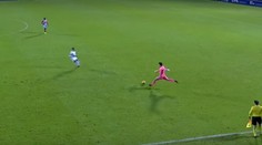 VIDEO: Zásah roka? V druhej španielskej lige brankár strelil gól z polovice ihriska