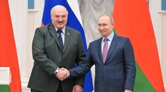 EXPERT: Voľby v Bielorusku nič nezmenia. Putin ovláda krajinu, Lukašenka má len na veci, na ktoré sa sám neodváži