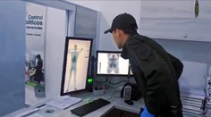 VIDEO: Z Kolumbie chcel do Európy prepašovať kokaín. Neuveríte, kde colníci drogu našli