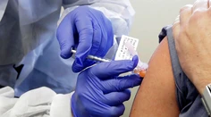 Prerušili testovanie jednej z najsľubnejších vakcín na koronavírus