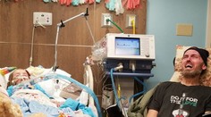 Dievčatko zo srdcervúcej snímky prehralo boj so zákernou rakovinou