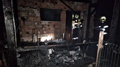 FOTO: Za explóziou nasledoval obrovský požiar: Horel rodinný dom aj dve autá