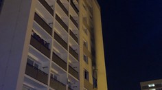 Na banskobystrickom sídlisku horel byt na 4. poschodí, zranili sa traja ľudia