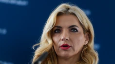 Luxusná limuzína nebude. Šimkovičová vyzýva Šutaja Eštoka, aby ministerstvu zabezpečil vozidlo