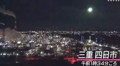 VIDEO: Ohnivá guľa na oblohe vydesila Japoncov