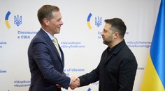 Zelenskyj sa pred rokovaním s Trumpom stretol s výrobcami Tomahawkov