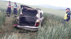 Záhada zhoreného auta v poli pri Očovej. Sedel v ňom človek