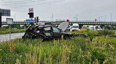 Pri Prešove sa zrazil vlak s autom. Vodič si nevšimol blikajúcu červenú na priecestí