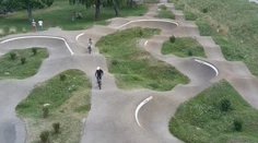 Na obľúbenej pumptrackovej dráhe úradujú vandali: Podpálená toaleta, vosk na trati a deti v ohrození