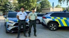 Ležal v kaluži krvi a prestal dýchať. Policajti bojovali o jeho život priamo na ulici