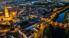 Kostolné zvony zvonili celú noc bez prestávky. Obyvatelia mali zlé tušenie