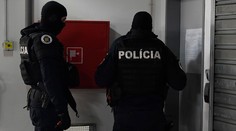 NAKA zadržala nebezpečného pravicového extrémistu, mladík (22) skončil vo väzbe