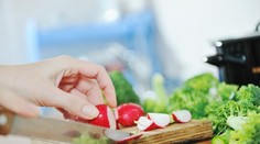 Jete zdravo, no váha sa nehýbe? Problémom môžu byť potraviny, ktoré považujeme za „fit“