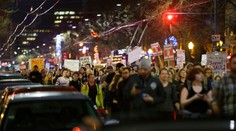 Masové protesty po zvolení Trumpa. Pozrite sa, čo stvárali nespokojní voliči