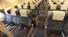 Chystáte sa na dovolenku? Toto je 5 najhorších miest v lietadle